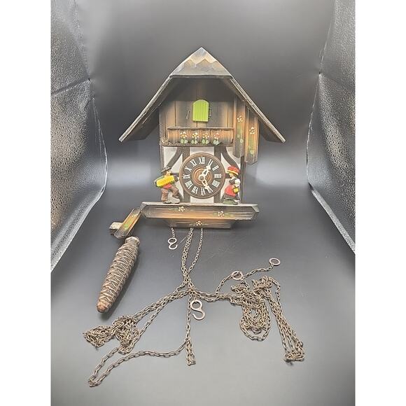 Vintage Regula Cuckoo Clock Germany 25-D - FOR PARTS/REPAIR - Picture 1 of 6